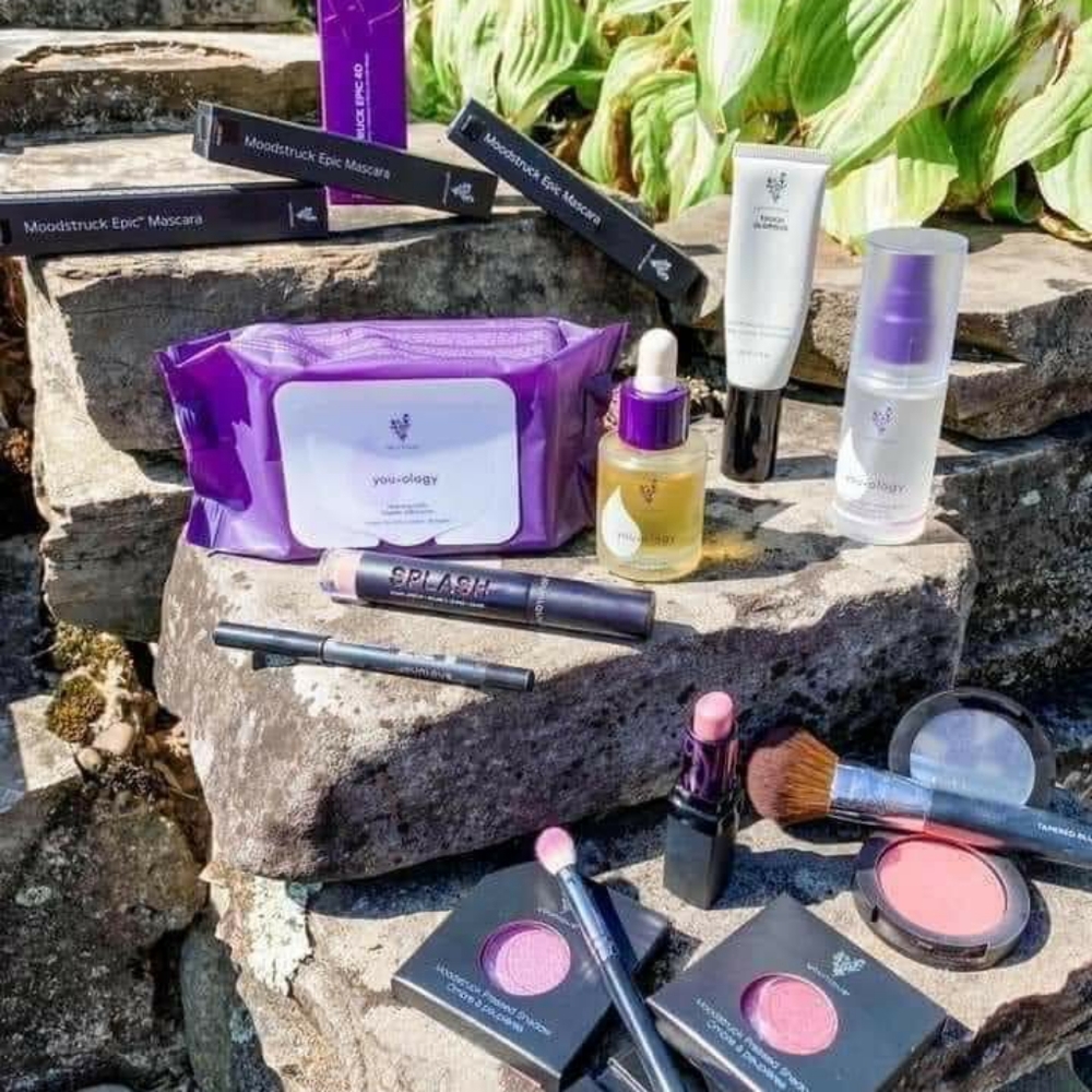 Younique - Picture 3 of 3